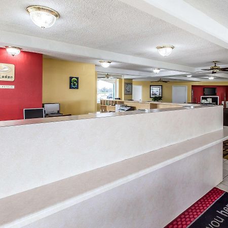 Econo Lodge Байрон Екстер'єр фото