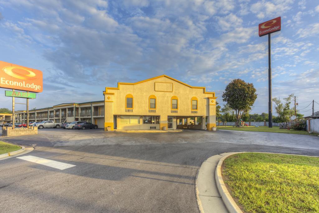 Econo Lodge Байрон Екстер'єр фото