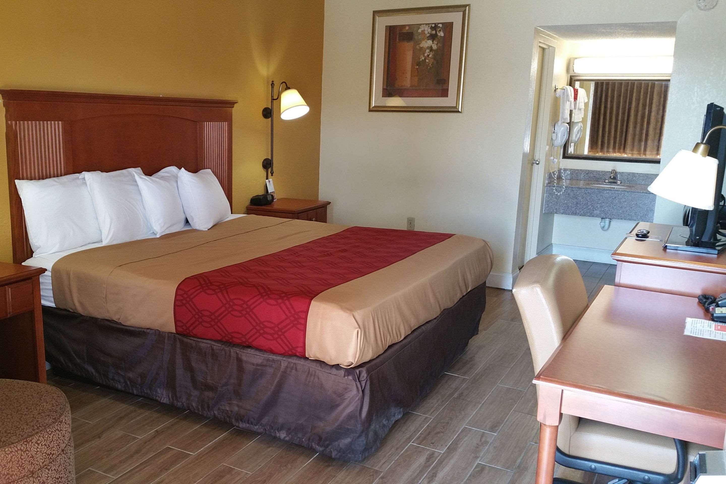 Econo Lodge Байрон Екстер'єр фото